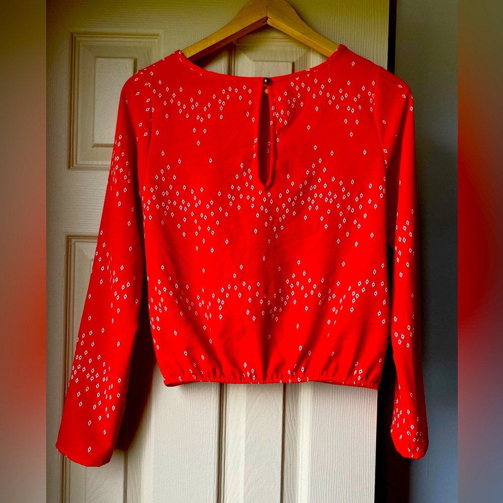 Red cropped blouse size can